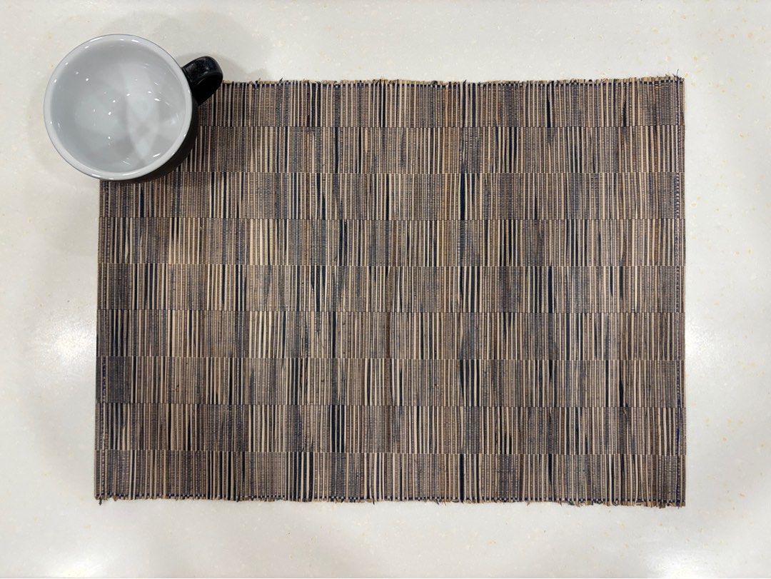 Woven Placemats Set (Category: Table Linen & Textiles) located in Quezon City. Submitted by marlo19 (Listing ID 1397871791, Image 1). Description: Woven placemats set of 6 Striped pattern (brown and blue) Rfs: switched to plastic placemats .