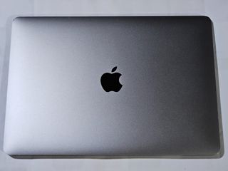 Apple MacBook Air modelo 2022 (Retina, 13 pulgadas, 2020), 8+256 GB, fuera de garantía, macOS 15.7