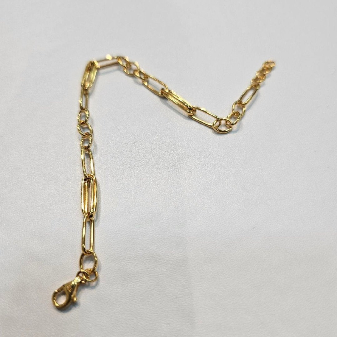 22k / 916 Gold Sleek Paperclip Chain Bracelet, Women's Fashion, Jewelry ...