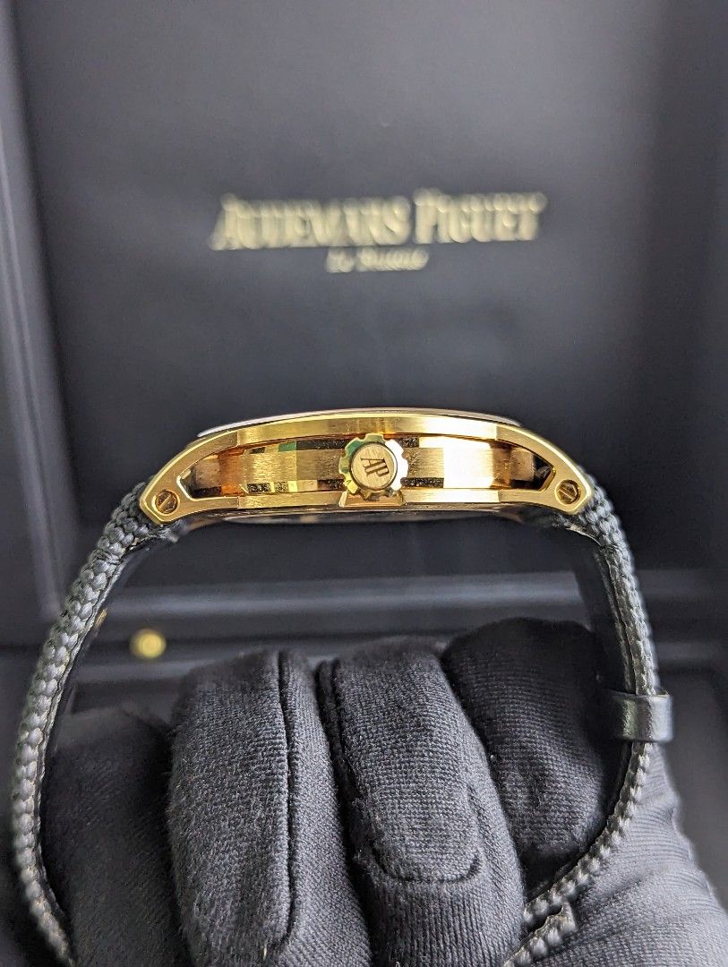 [ 2022 PURPLE 🟣 ] AP 11.59 Code Rose Gold 41mm 15210OR 15210 15210OR.OO.A002KB.02 Audemars Piguet (Category: Watches) located in Singapore. Submitted by bayfort (Listing ID 1398027354, Image 3). Description: Model: 15210OR.OO.A002KB.02 Dated: 2022, warranty till 2027 Case Size: 41mm Comes with: Full Set Condition: Lightly used preowned condition Original Box: Yes Original Cert: Yes ----------------------- www.bayfort.sg [ ACRA Registered Company