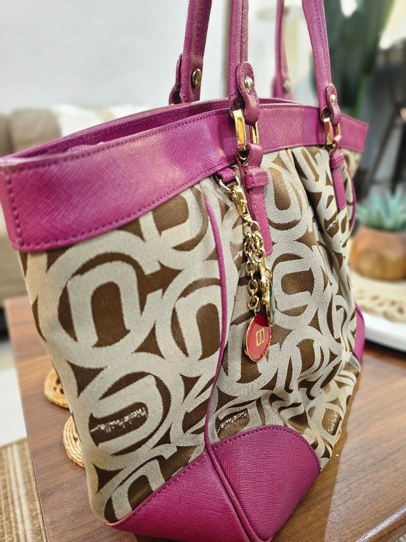 Authentic Original Nicole Miller Shoulder Bag (Category: Shoulder Bags) located in Las Pinas. Submitted by 2ndstoryfinds (Listing ID 1397993057, Image 3). Description: 💯Guaranteed AUTHENTIC/ORIGINAL 🩷Pre-loved ✅️Still presentable ✅️Sign/s of usage only ❎️No return, no exchange ❎️No swapping 💔Flaws/Issue: None, just slight sign of usage 🥰This is pre-loved. Please manage your expectations 😍 ⏳️RESERVATION: 2 days only 💰PAYMENT: Bank (BPI/BDO),