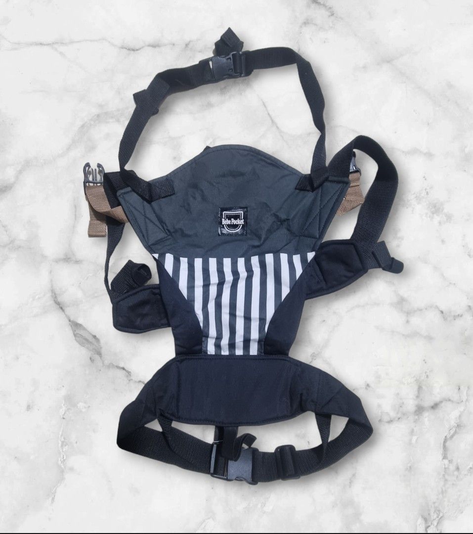 Bebe Pocket Baby Carrier (Category: Carriers & Slings) located in Marikina City. Submitted by andreah_16 (Listing ID 1397999165, Image 1). Description: - Bebe Pocket baby carrier - Black and white striped design - Adjustable straps and buckles - Secure fit - Comfortable for baby.