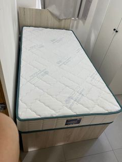 （分類：）位於 。 由 tim123.456 提交（商品編號 1398153764，圖片 1）。簡介： 。