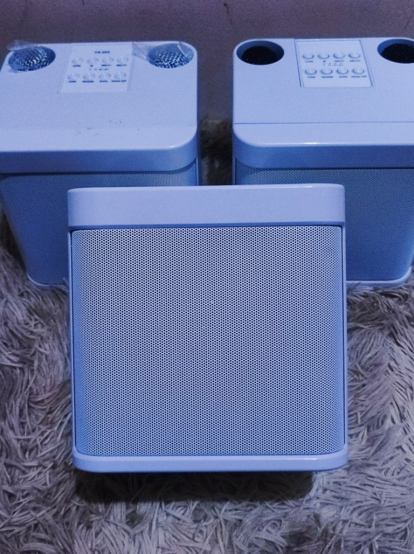 Bluetooth Speaker with 2 wireless mic (Category: Soundbars, Speakers & Amplifiers) located in Quezon City. Submitted by declutterbyck (Listing ID 1398161429, Image 1). Description: BRANDNEW Portable speaker with 2 mics. .