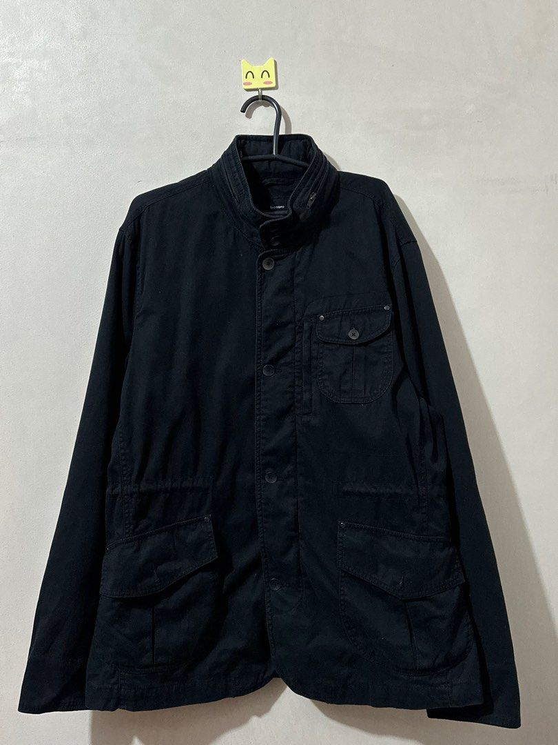 Bossini Trench Coat Men XL (Category: Coats, Jackets and Outerwear) located in Balanga. Submitted by winterlab_ph (Listing ID 1398107615, Image 3). Description: With Tuckable Hood Code: 0124 W 21.5 L 30 Sh 19 Sl 27.
