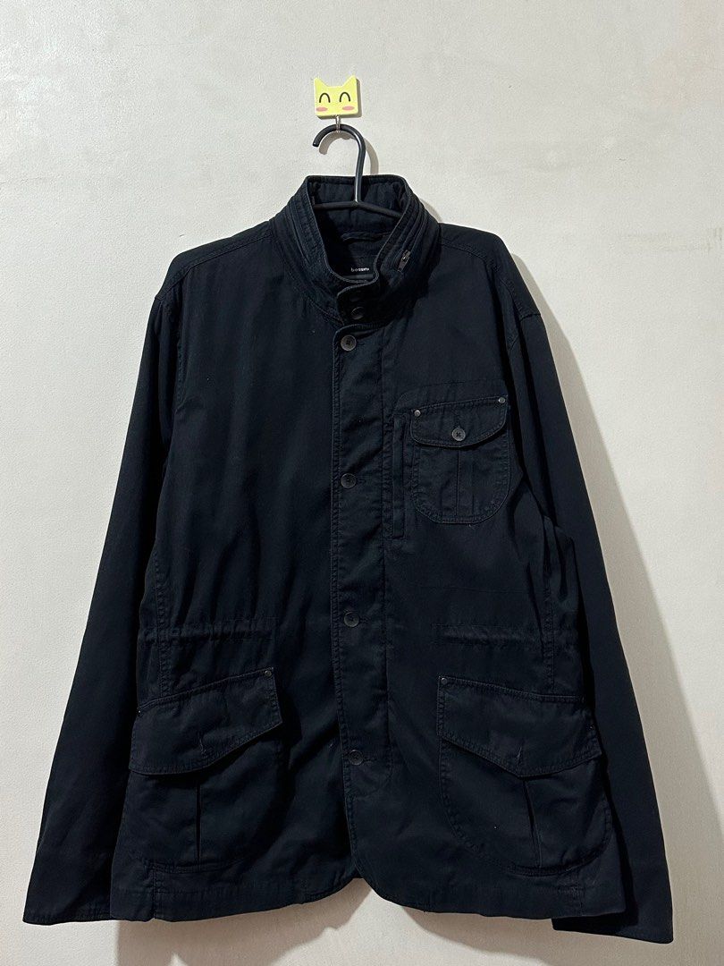 Bossini Trench Coat Men XL (Category: Coats, Jackets and Outerwear) located in Balanga. Submitted by winterlab_ph (Listing ID 1398107615, Image 2). Description: With Tuckable Hood Code: 0124 W 21.5 L 30 Sh 19 Sl 27.