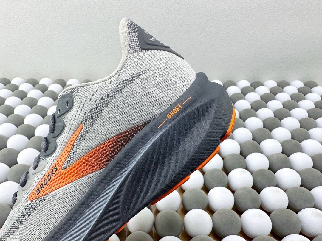 Brooks Ghost 17 （分類：波鞋）位於 Hong Kong。 由 online33.hk 提交（商品編號 1398103996，圖片 8）。簡介： Brooks Ghost 17。