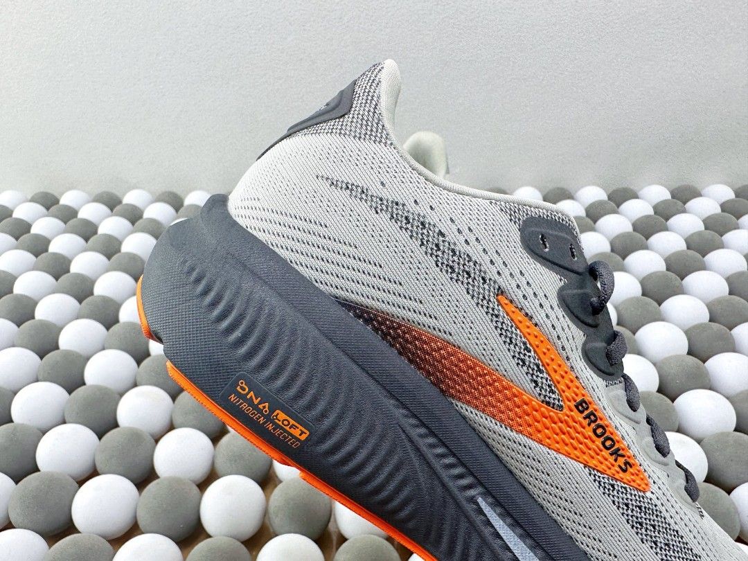 Brooks Ghost 17 （分類：波鞋）位於 Hong Kong。 由 online33.hk 提交（商品編號 1398103996，圖片 7）。簡介： Brooks Ghost 17。