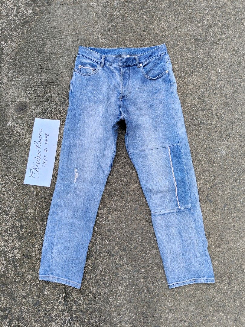 Dior homme pants tattered design (Category: Luxury Apparel) located in Bocaue. Submitted by ukaynipepe (Listing ID 1398019371, Image 1). Description: for sale dior homme tattered pants selvedge ✔️ 32 on tag waist 32 length 39 leg opening 7 good condition issue missing main tag 📩📩📩.