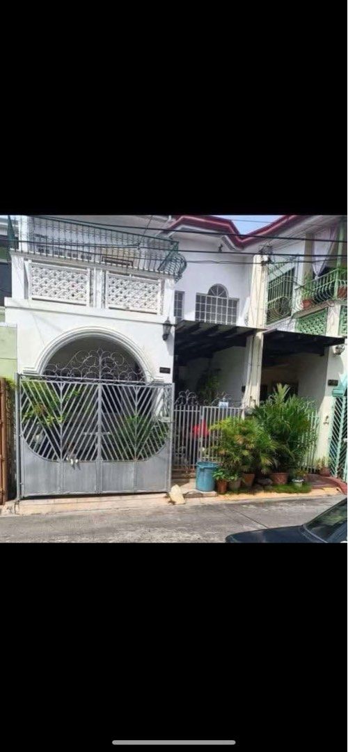 Duplex in Marcelo Green Village Paranaque (Category: House & Lot) located in Makati City. Submitted by mommykars (Listing ID 1398122154, Image 1). Description: SALE! RUSH SALE! Location: Green Village Parañaque City, Metro Manila…. (Near guard house of green vale 2) Area: 75 sqm lot area NEAR SM BICUTAN 3 bedrooms , 2 toilet & bath 1 car garage (Duplex) With Balcony.