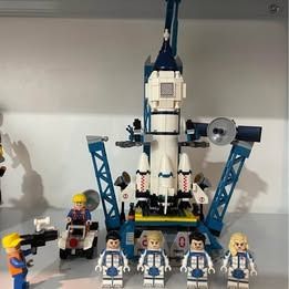 Fantastic 4 with spaceship lego bootleg (Category: Lego & Building Sets) located in Quezon City. Submitted by zazzsan (Listing ID 1398014066, Image 3). Description: .