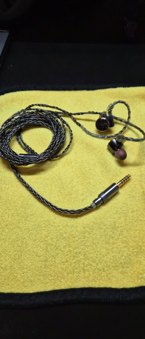 Fiio FD3 Pro (Category: Earphones) located in Las Pinas. Submitted by seeker777 (Listing ID 1398140124, Image 1). Description: Please check Google for specs and reviews. All original accessories included. Original box no longer available. No issues..