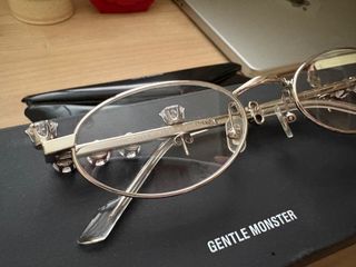 (Category: ) located in . Submitted by mercloset (Listing ID 1398006404, Image 1). Description: .