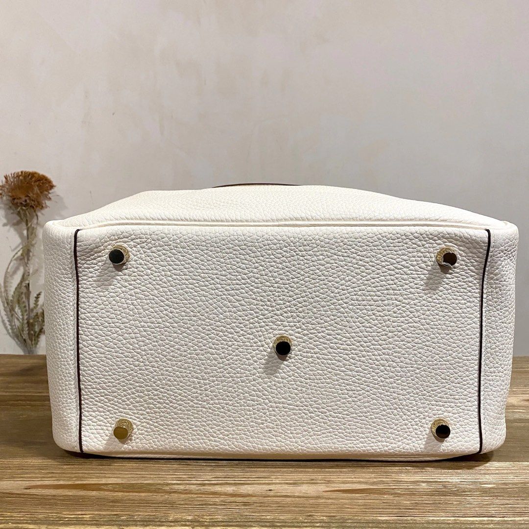 Hermes Lindy 30 Nata GHW (Category: Luxury Bags & Wallets) located in Quezon City. Submitted by __12345 (Listing ID 1398095054, Image 3). Description: Good deal!!! 🤍 - Preorder (2 weeks eta) - 9.5/10 very good condition - Stamp B - Includes dustbag, box, receipt - Available for meet ups around Metro Manila - Detailed photos available upon request - Guaranteed authentic or money back! Open to sourcing requests! Send us a message 💌🛍️.