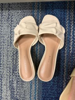 (Category: ) located in . Submitted by hannahfeatured (Listing ID 1398025292, Image 1). Description: .
