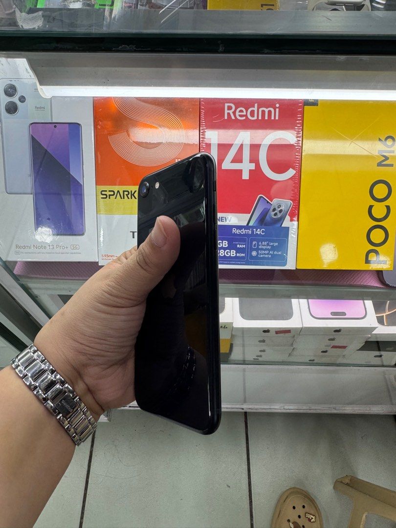 Iphone SE 3 5G 128gbSmartlocked 100% BATT (Category: iPhone SE Series) located in San Juan City. Submitted by keannagadgetph (Listing ID 1398018260, Image 3). Description: Available Units for today's POST! Iphone SE 3 5G / 128gb / Smart / 100% BATT - good condition - 95% Makinis - good battery - no issue / repair - Any colors available ~ Accepting SWAP / TRADE IN / INSTALLMENT / BINTA UNIT ~ CASH ON DELIVERY METRO MANILA / LBC PAYMENT FIRST ~ Sto