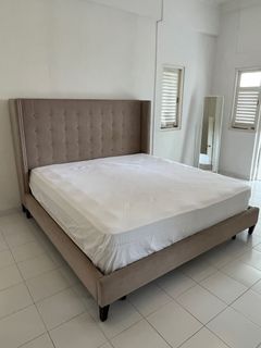 (Category: ) located in . Submitted by declutterhousesg (Listing ID 1398054946, Image 1). Description: .