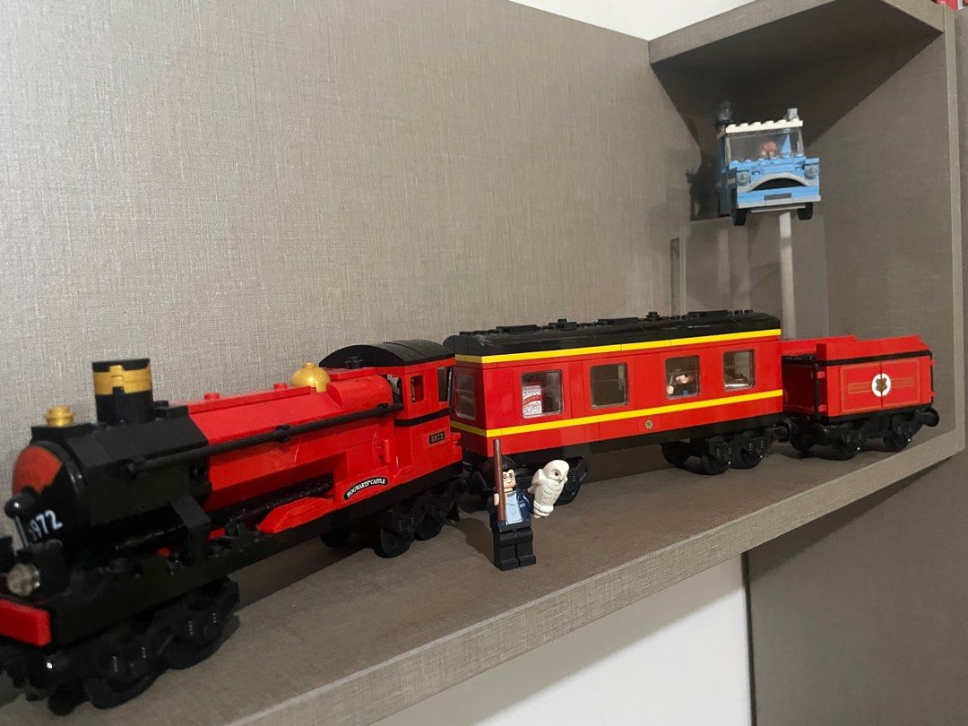 Lego Harry Potter Hogwarts Express Train Set (Category: Lego & Building Sets) located in Pasay City. Submitted by warmfish.7325a8 (Listing ID 1398046112, Image 1). Description: - LEGO Hogwarts Express set 4841 - Displayed on a shelf only, a little dusty - no box.