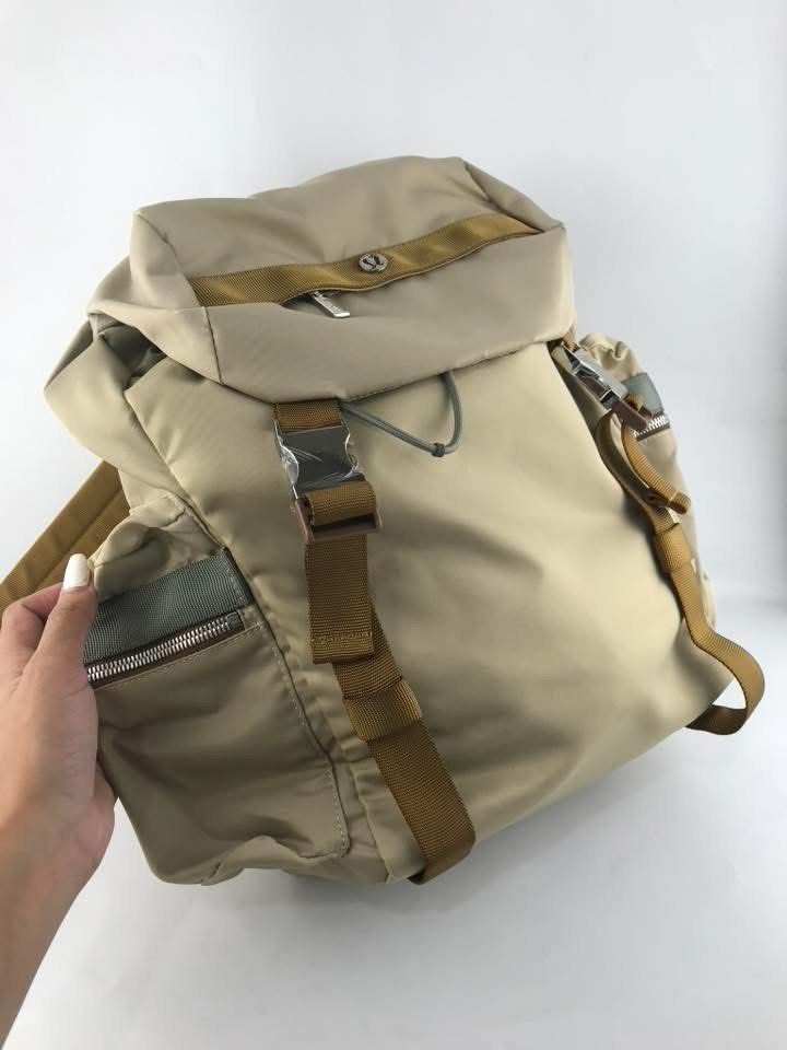 Lululemon Wunderlust Mini Backpack 14L (Category: Backpacks) located in Marikina City. Submitted by smthxtra (Listing ID 1398059693, Image 1). Description: Dimensions: 25.5cm x 14cm x 35.5cm (10” x 5.5” x 14”) Volume: 14L Fits most water bottles up to 32oz (946ml) Product Features(Click to Close) Zippered side pockets Quick-access zippered pocket on front flap Interior pocket designed to hold your water bottle Interior pocket fits a tablet.