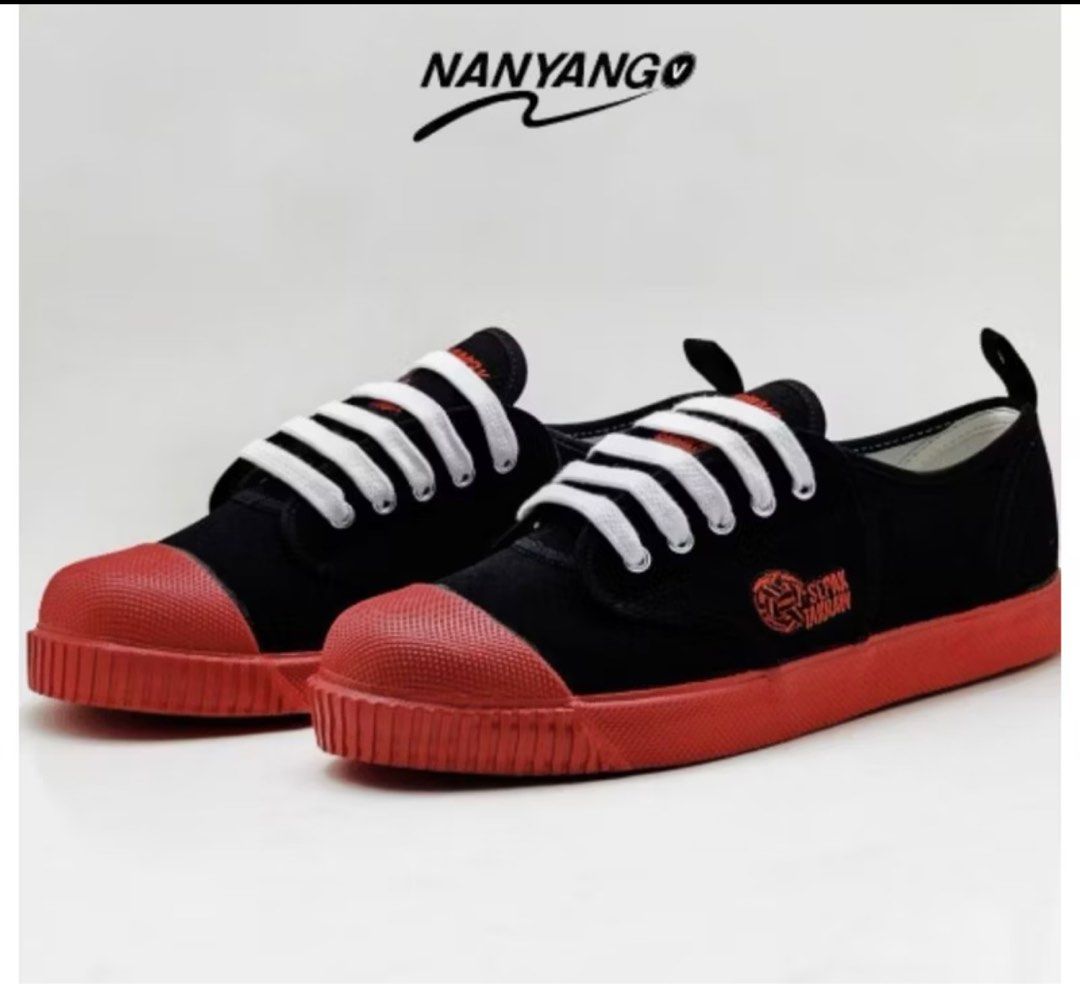 Nanyang Sepak Takraw Shoes, Men's Fashion, Footwear, Sneakers on