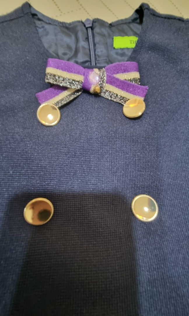 Navy blue dress 3y (Category: Babies & Kids Fashion) located in Santa Rosa. Submitted by ronalyn0321 (Listing ID 1397982753, Image 3). Description: Used once for an event Fits 3y Dettachable ribbon brooch Navy blue color Can ship via J&t or LBC cop.