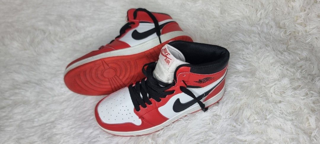 Nike Air Jordan 1 Retro High size 36 class A (Category: Sneakers) located in Marikina City. Submitted by andreah_16 (Listing ID 1398060404, Image 2). Description: - Nike Air Jordan 1 Retro High - Colorway: Red, White, and Black - Features Nike swoosh - Black laces - Red sole - Nike Air logo on tongue -class A -used once.