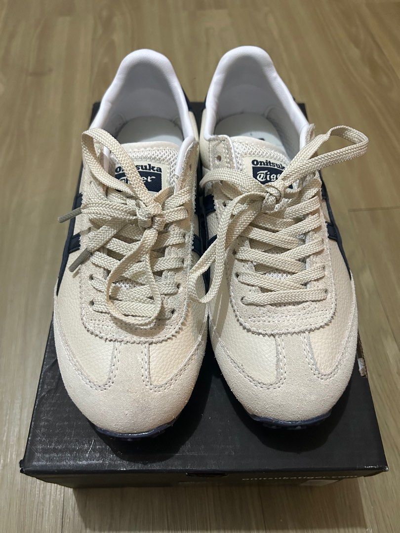 Onitsuka Tiger EDR 78 Sneakers (Category: Sneakers) located in Muntinlupa City. Submitted by fmt27 (Listing ID 1398114450, Image 2). Description: - Size: 230 (2.5)mm, EUR 37/UK 3.5/US 4.5 - Comes with box - Perfect for casual wear - I bought this here din sa carousel - RFS: Got the wrong size, too small - Used a few times only - Onitsuka Tiger EDR 78 sneakers - Color: Cream and Navy Blue - Features leather and suede upper *SELLER IS NOT LIABLE FO