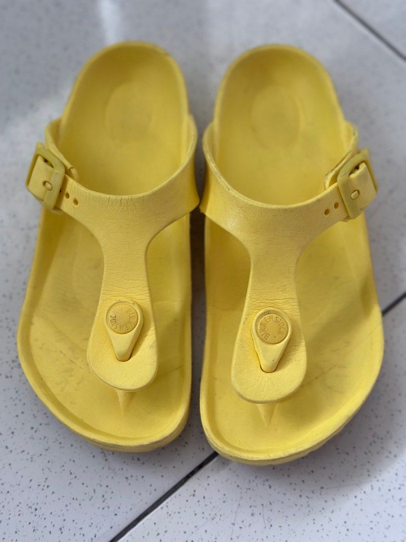 Orig birkenstock kids (Category: Babies & Kids Fashion) located in Santa Rosa. Submitted by che1995 (Listing ID 1398112906, Image 2). Description: No heel drag Need wash .