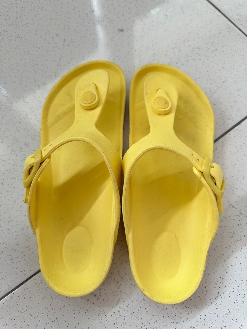 Orig birkenstock kids (Category: Babies & Kids Fashion) located in Santa Rosa. Submitted by che1995 (Listing ID 1398112906, Image 1). Description: No heel drag Need wash .