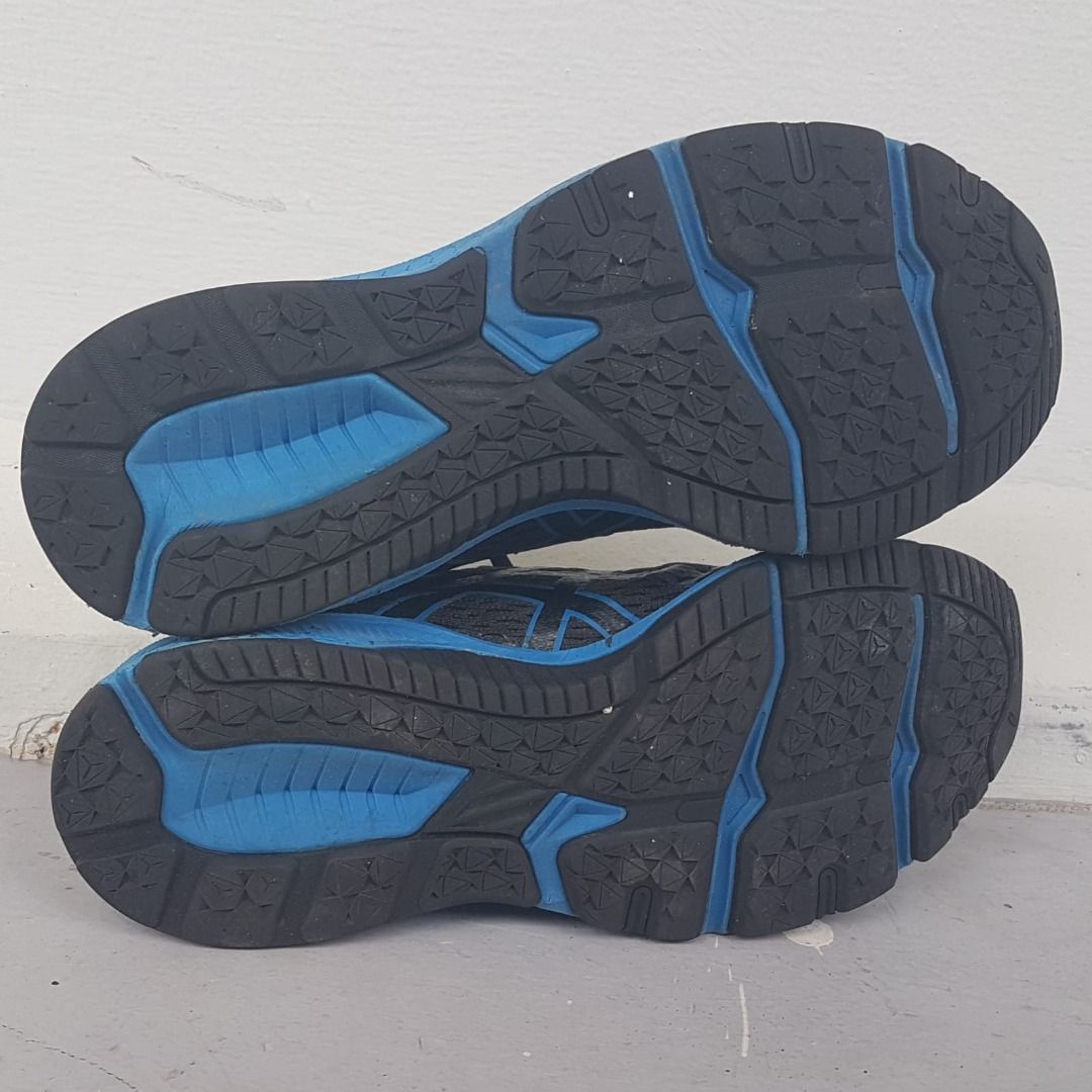 Original ASICS GT-1000 9 GS Sneakers, EU 38, CM 24, Cool Black & Electric Blue Shoes, Space Invaders Model, Running Shoes, Retro Sports Shoes, Timeless Appeal, Sleek Design, Urban Style, Sophistication, Streetwise, Pop Culture (Category: Sneakers) located in Singapore. Submitted by discountshop (Listing ID 1397977675, Image 3). Description: Original ASICS GT-1000 9 GS Sneakers, EU 38, CM 24, Cool Black & Electric Blue, Space Invaders Model, Runni