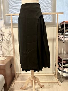 (Category: ) located in . Submitted by dressingroom (Listing ID 1398052919, Image 1). Description: .