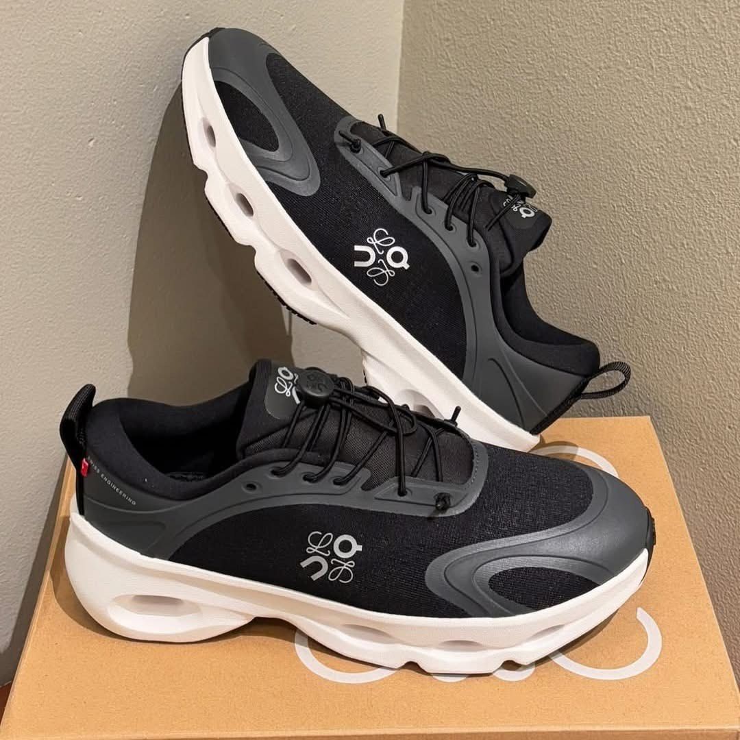 (Pre order) Loewe x Cloudsolo (Category: Sneakers) located in Manila. Submitted by issavee (Listing ID 1398105628, Image 3). Description: Pre order only Available sizes eu36-42 Pre order now habang may available sizes pa Free local sf.
