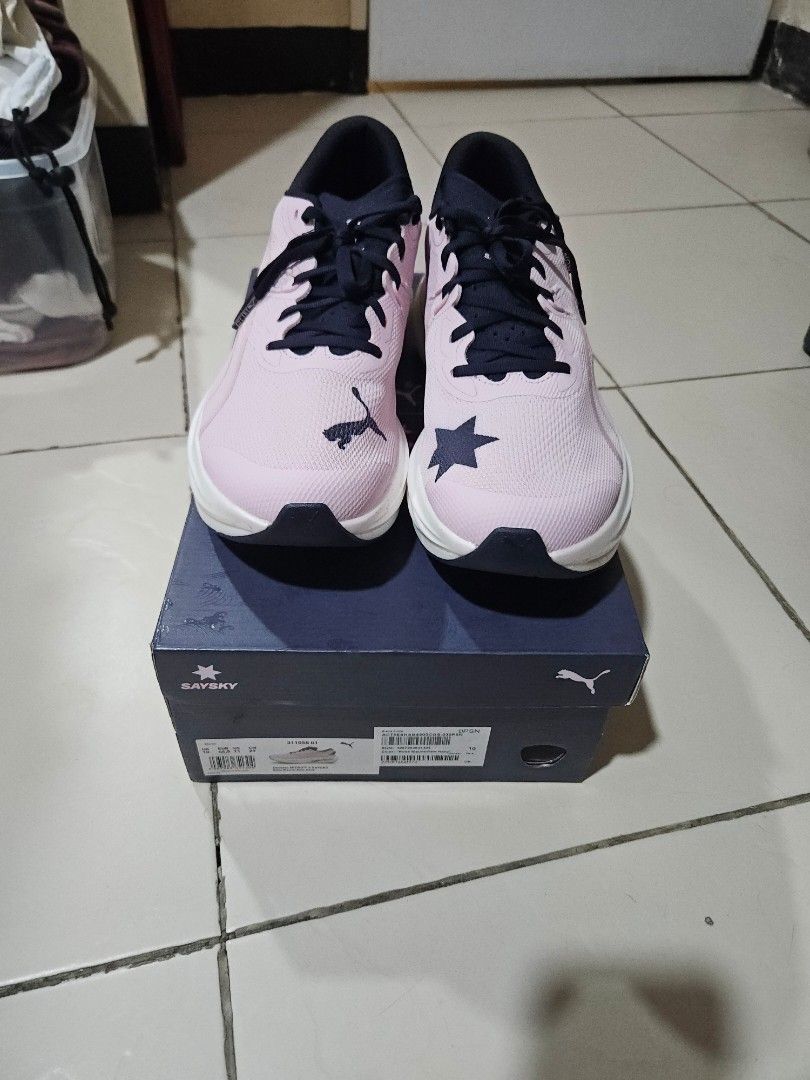 Puma Deviate Nitro 3 (Category: Sneakers) located in Marikina City. Submitted by heyguysz (Listing ID 1397997309, Image 2). Description: Brand New Unused RFS: change of mind size 11 US men Color: Rose Mauve-New Navy Puma x SAYSKY collab comes with pink laces din pm me.