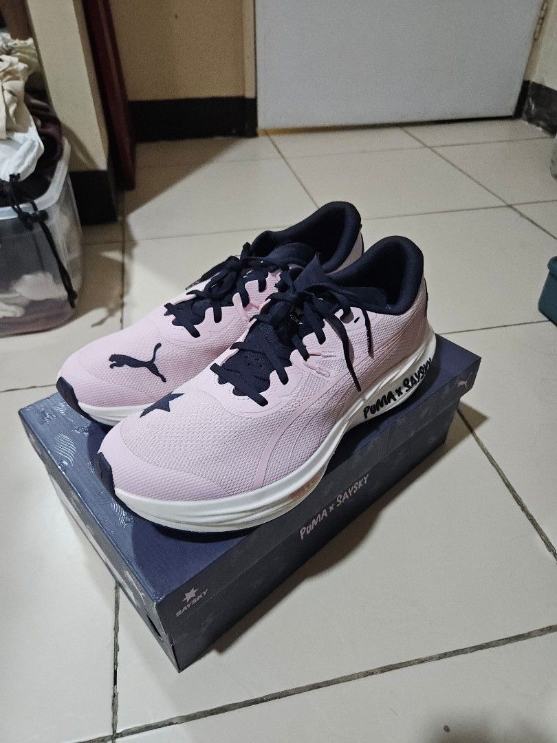 Puma Deviate Nitro 3 (Category: Sneakers) located in Marikina City. Submitted by heyguysz (Listing ID 1397997309, Image 3). Description: Brand New Unused RFS: change of mind size 11 US men Color: Rose Mauve-New Navy Puma x SAYSKY collab comes with pink laces din pm me.