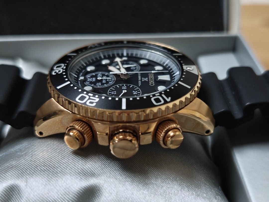 Seiko Solar Chronograph Diver's 200M SSC618 (Category: Men's Watches) located in Quezon City. Submitted by racp2k8 (Listing ID 1398164487, Image 3). Description: Seiko Solar Chronograph Diver's 200M SSC618. April 2017 production date. Rarely used. Virtually no scratches. Capacitor original and still holds good charge. Comes with box, generic Seiko manual, warranty card (expired). Sold as is. Ever Gotesco Commonwealth meetup. Other possible meetup