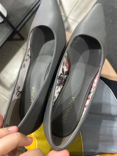 (Category: ) located in . Submitted by prelovedwomens (Listing ID 1398050030, Image 1). Description: .