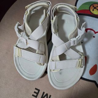 （分類：）位於 。 由 sbtouchedmysphaget 提交（商品編號 1398152057，圖片 1）。簡介： 。