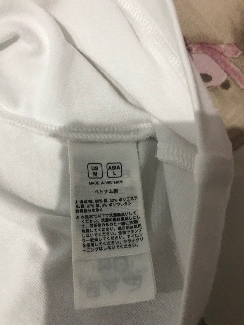 The North face T-shirt (Category: Activewear) located in Paranaque City. Submitted by arnold1482 (Listing ID 1398125806, Image 3). Description: The North face T-shirt W-22 L-29 Decluttering.