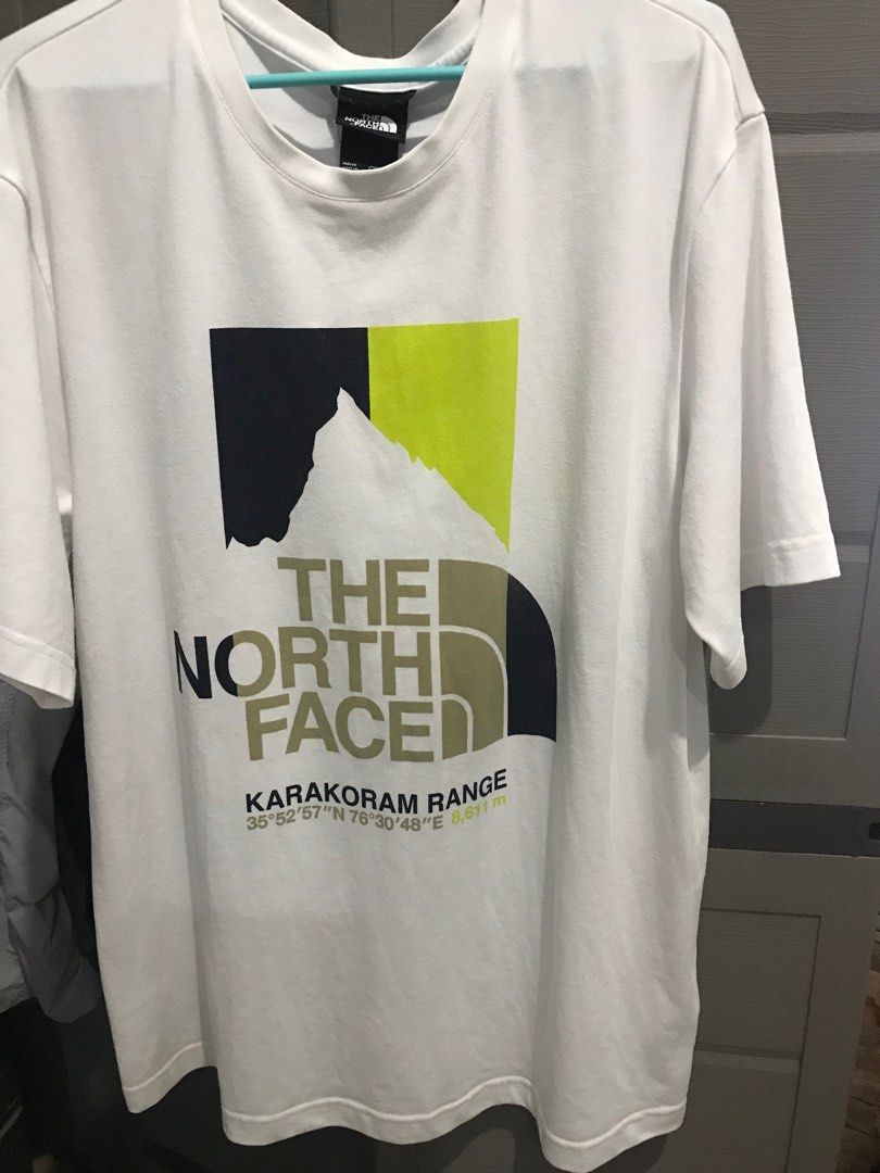 The North face T-shirt (Category: Activewear) located in Paranaque City. Submitted by arnold1482 (Listing ID 1398125806, Image 1). Description: The North face T-shirt W-22 L-29 Decluttering.