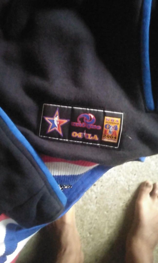 unique brand .. la vintage allstar 2004 jacket (Category: Activewear) located in Manila. Submitted by dee_cee (Listing ID 1398105297, Image 2). Description: .