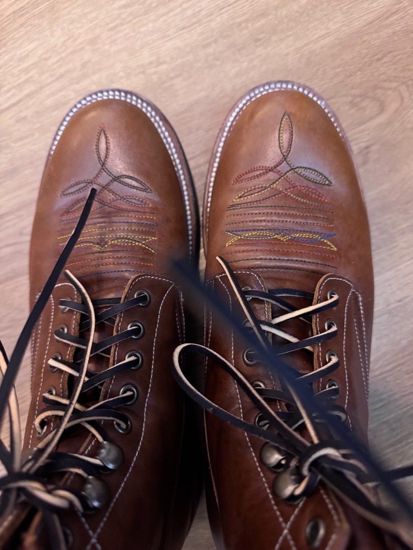 Unmarked Western Work Boots (Category: Boots) located in Pasig City. Submitted by rexthrift80292 (Listing ID 1398140584, Image 3). Description: Size 9.5, fits True to Boot Size Olive chromexcel Western boot design with "Toe-bug" pattern on the toe Vibram black rubber soles Handmade in Leon, Mexico Double-row stitchdown construction.