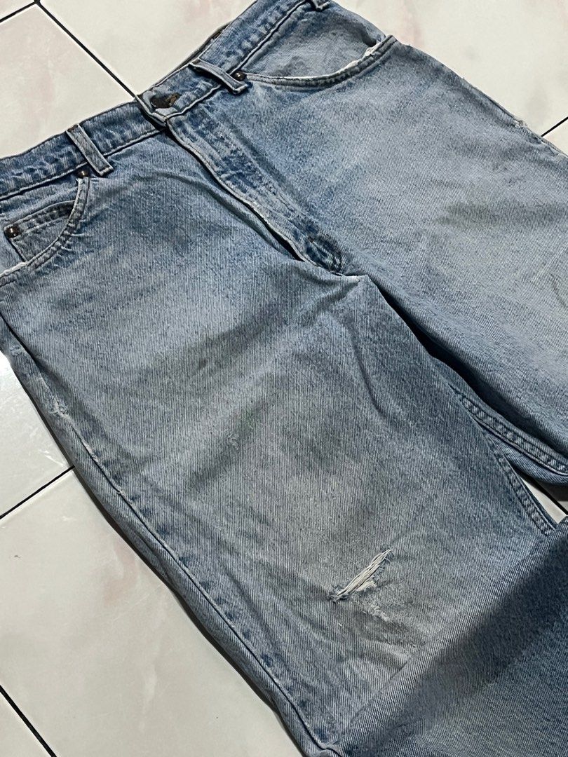 Vintage Levis Orange Tab Pants (Category: Jeans) located in Bulacan. Submitted by levidiff (Listing ID 1398057059, Image 2). Description: Vintage Levis Orange Tab Pants Light wash denim Good fade / Ripped Made in USA Check detailed pics W - 32 L - 40.5 Leg opening - 7.5.
