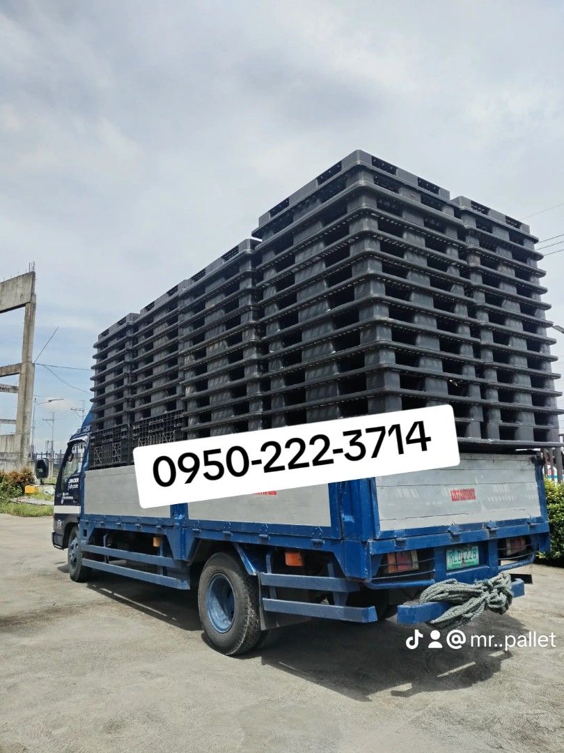 Wood and Plastic Pallet (Category: Industrial Equipment) located in Quezon City. Submitted by mrpallet27 (Listing ID 1397976909, Image 1). Description: PLASTIC PALLET ANG WOODEN PALLET.