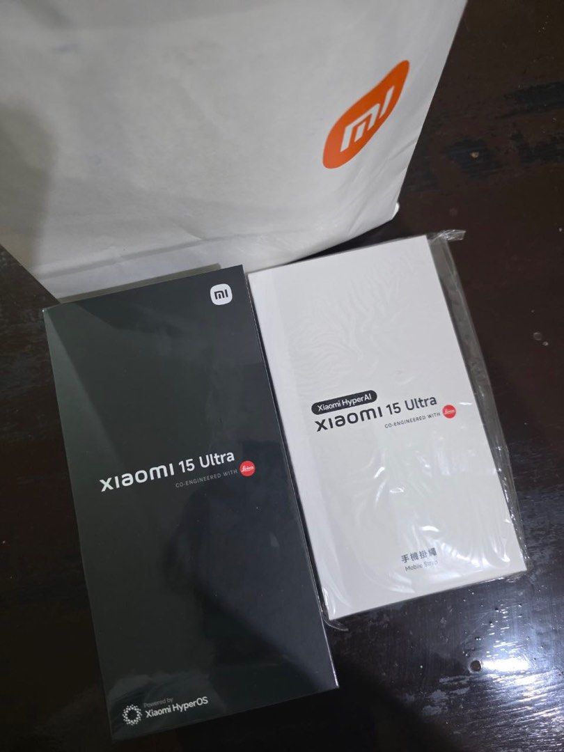 Xiaomi 15 Ultra 5G (Global version) (Category: Xiaomi) located in Manila. Submitted by keeplessclutter (Listing ID 1398057720, Image 2). Description: Xiaomi 15 Ultra 5G (Global version) Sealed, brand new 16G 512G 5410mah battery life Silver Chrome meet up, delivery ok!.