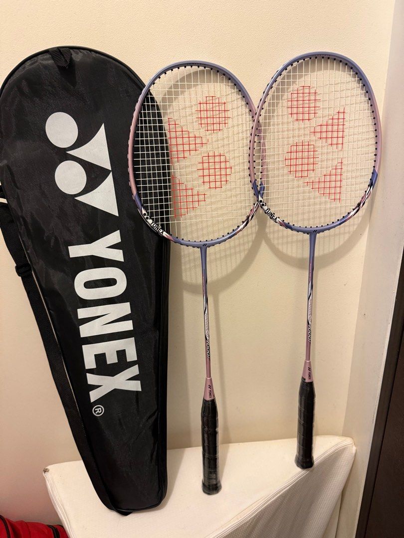 Yonex Nanoray 7000i Badminton Racket (Category: Racket and Ball Sports) located in Makati City. Submitted by rizzabandi81195 (Listing ID 1398102585, Image 2). Description: - Yonex Nanoray 7000i badminton racket - Eye-catching purple and pink color scheme - Includes original black Yonex carrying case.
