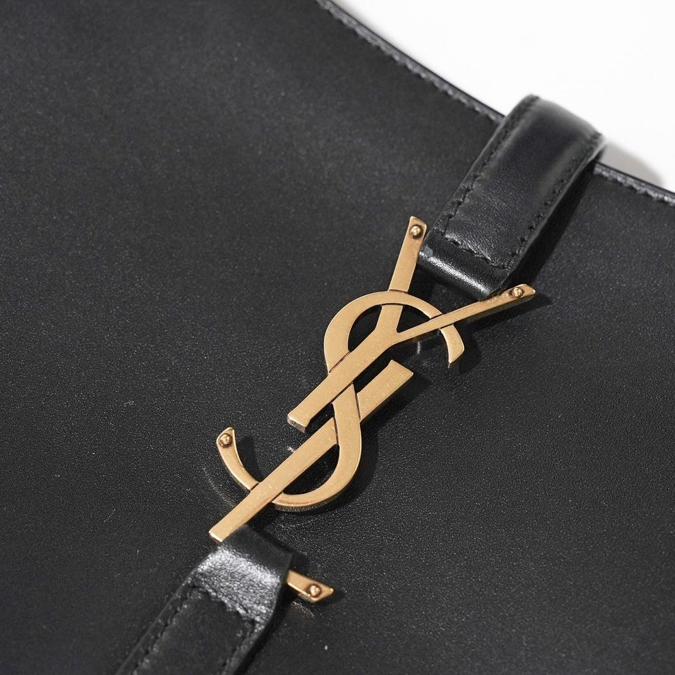 Yves Saint Laurent Le 5 a 7 Bag (Category: Luxury Bags & Wallets) located in Quezon City. Submitted by __12345 (Listing ID 1398055124, Image 3). Description: - Preorder (2 weeks eta) - 9/10 condition - No inclusions, but will provide free entrupy - Available for meet ups around Metro Manila - Detailed photos available upon request - Guaranteed authentic or money back! Open to sourcing requests! Send us a message 💌🛍️.