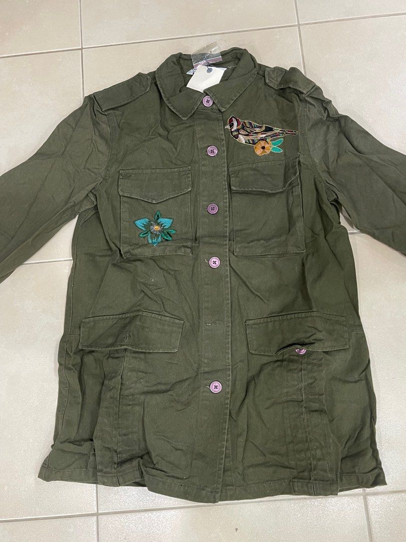 Zara fatigue jacket (Category: Coats, Jackets and Outerwear) located in Taguig. Submitted by wildbiteph (Listing ID 1398063250, Image 1). Description: .