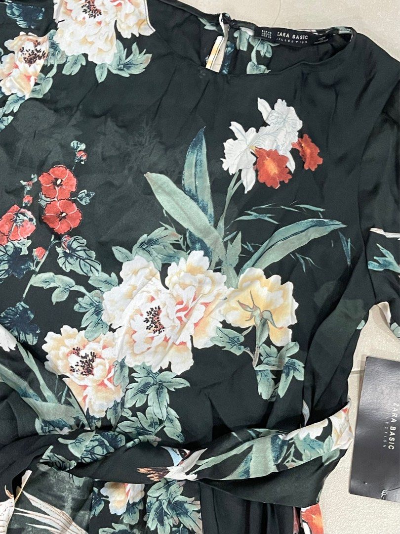 Zara floral dress (Category: Dresses) located in Taguig. Submitted by wildbiteph (Listing ID 1398063977, Image 2). Description: Fits small to med.