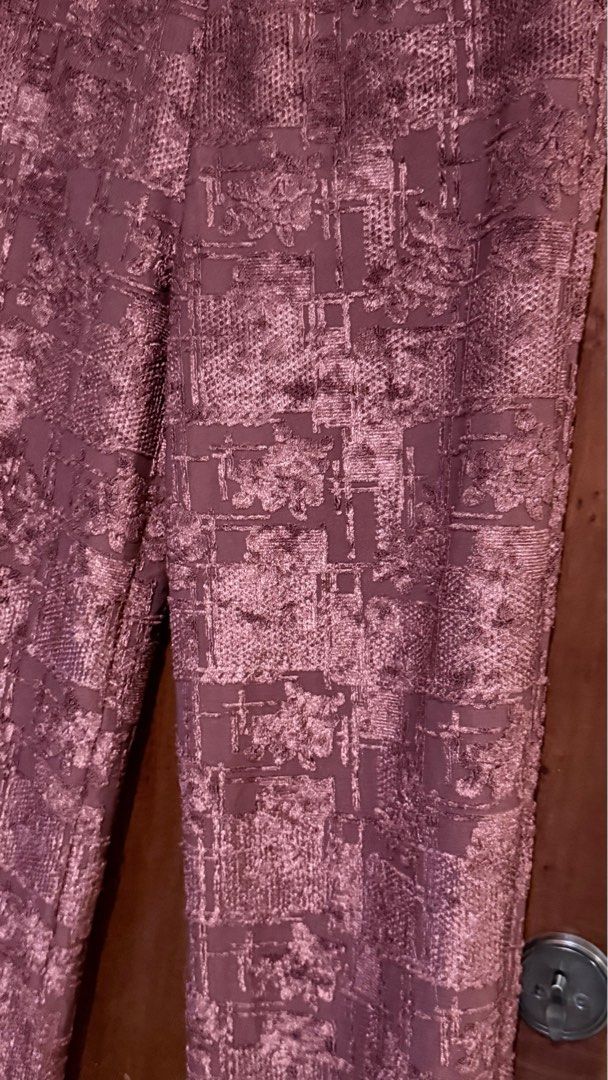 Zara Women square pants LARGE (Category: Other Bottoms) located in Bulacan. Submitted by declutterbuds (Listing ID 1398077195, Image 2). Description: Super ganda no flaw .