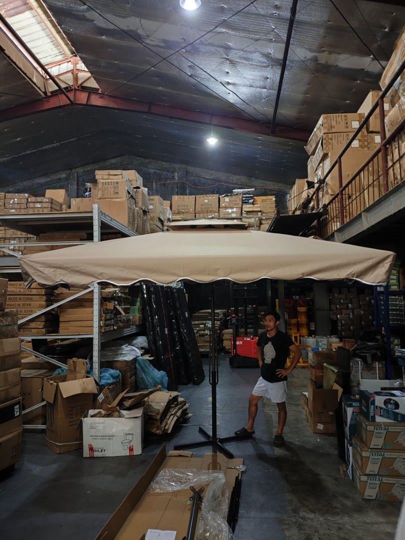 2.5m x 2.5m Cantilever Umbrella (Category: Umbrellas) located in Manila. Submitted by grc14_furniture (Listing ID 1398260920, Image 3). Description: - 2.5m x 2.5m cantilever umbrella - Beige canopy with scalloped edge - Sturdy base and dark-colored frame - Designed for outdoor use - Provides sun protection - Easy to set up and use HAWAII - Multifunctional Square Umbrella ‼️ Affordable Coffee shop umbrella Beach Umbrella Garden Umbrella Outdoor um